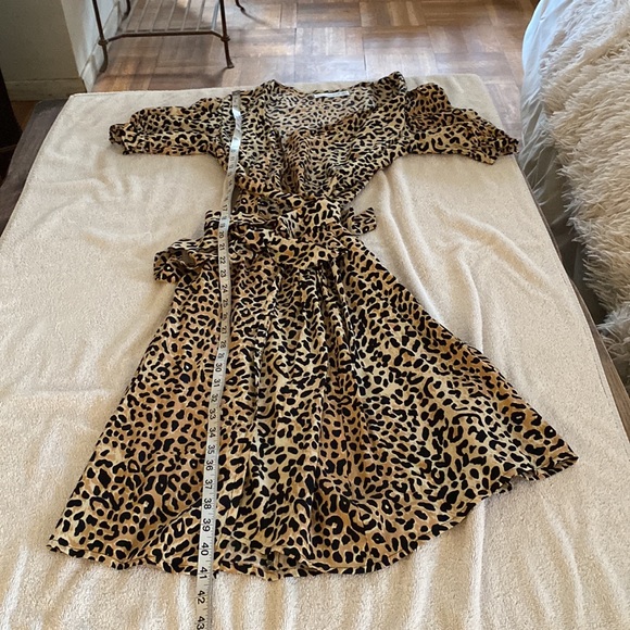 NWOT Faithfull The Brand Abbey The Wrap dress w/ elastic sleeves & sash tie - Picture 10 of 14